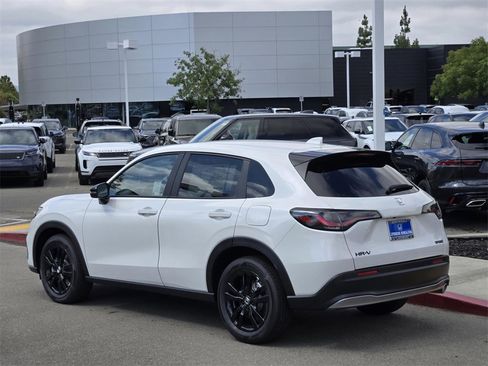 New 2026 Honda HR-V Sport image 6