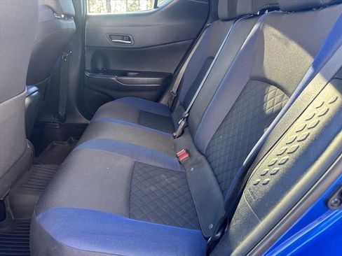 Used 2020 Toyota C-HR XLE image 10