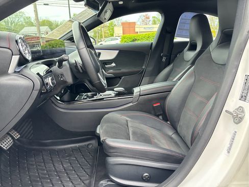 Used 2021 Mercedes-Benz CLA 250 4MATIC image 8