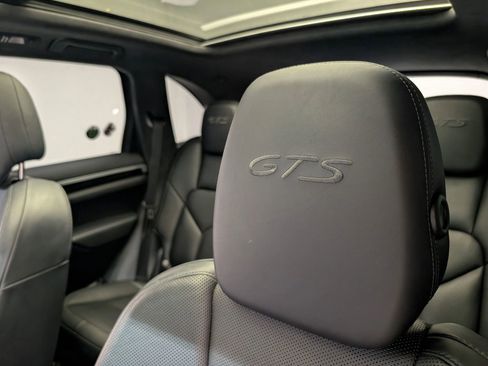 Used 2016 Porsche Cayenne GTS image 19