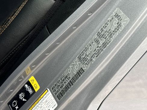 Used 2021 Jeep Gladiator Overland image 36