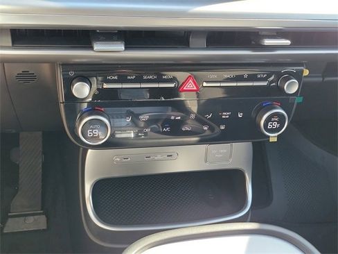 New 2026 Hyundai Ioniq 9 SE image 10