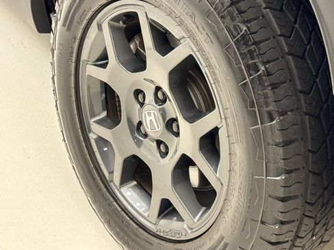 Used 2025 Honda Pilot TrailSport image 10
