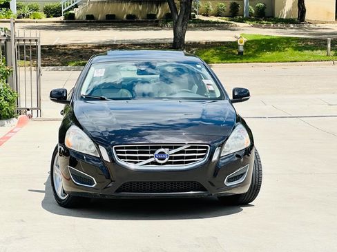 Used 2013 Volvo S60 T5 image 2