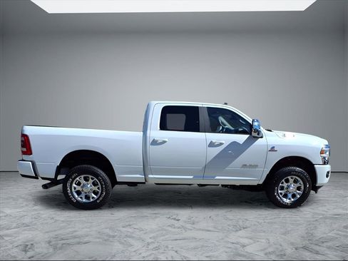 Used 2024 RAM 2500 Laramie w/ Safety Group image 8