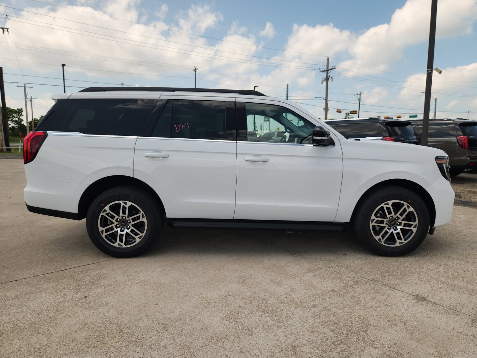 New 2026 Ford Expedition Active RWD image 7