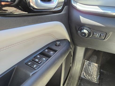 Used 2024 Jeep Compass Limited AWD/4WD image 19