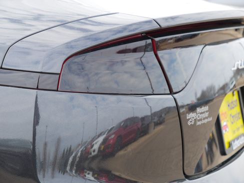 Used 2023 Kia Stinger GT-Line w/ Sun & Sound Package AWD/4WD image 17