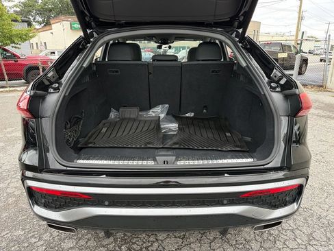 Used 2025 Audi Q5 Premium w/ Convenience Package AWD/4WD image 13