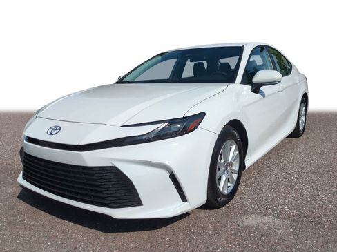 Certified 2025 Toyota Camry LE FWD image 1