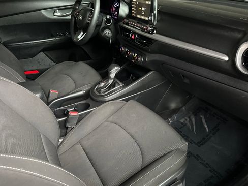 Used 2020 Kia Forte LXS image 18