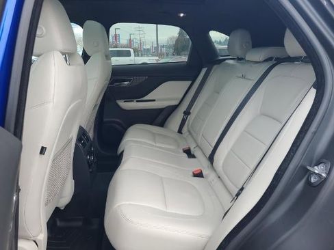 Used 2017 Jaguar F-PACE First Edition image 8