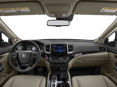 Used 2017 Honda Pilot Touring image 8