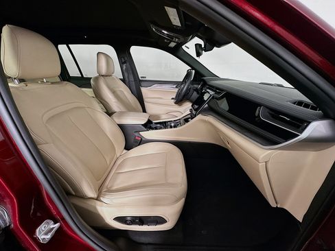 Used 2022 Jeep Grand Cherokee Limited 4xe image 33