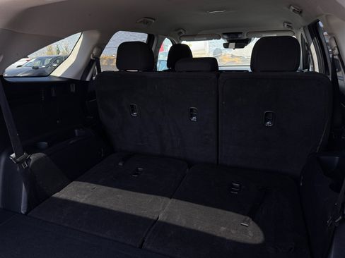 Used 2025 Kia Sorento LX FWD image 16