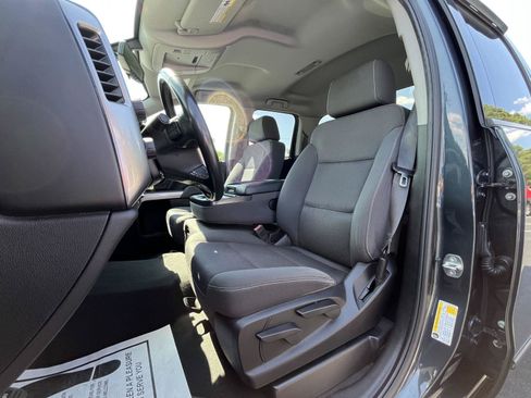 Used 2019 Chevrolet Silverado 1500 LT AWD/4WD image 5