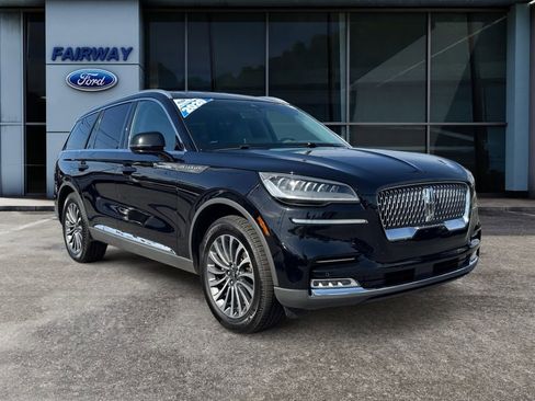 Used 2020 Lincoln Aviator Reserve w/ Class IV Trailer Tow Package image 3