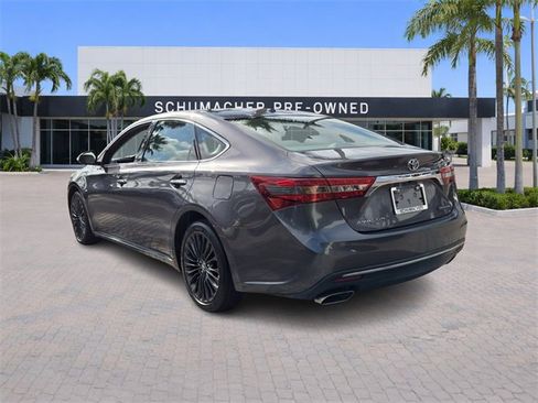 Used 2016 Toyota Avalon Limited image 5