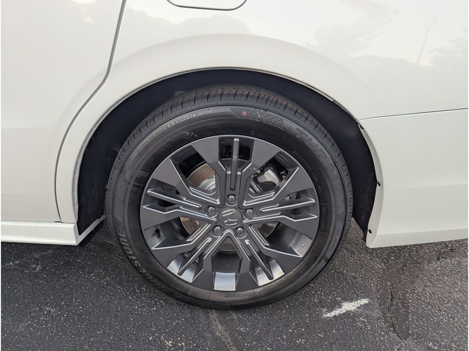New 2027 Honda Odyssey Touring image 10