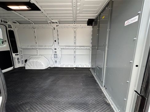 Used 2024 RAM ProMaster 2500 w/ Convenience Group FWD image 30