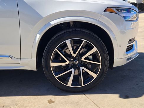 Used 2025 Volvo XC90 B5 Plus w/ Protection Package Premier image 34