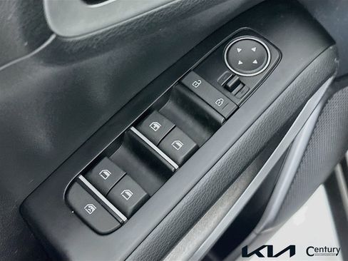 Certified 2022 Kia Soul LX FWD image 17