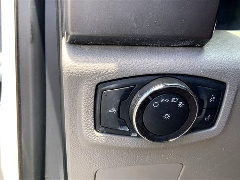 Used 2019 Ford F250 XLT w/ Camper Package AWD/4WD image 36