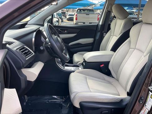 Used 2019 Subaru Ascent Premium w/ Popular Package #4 image 9