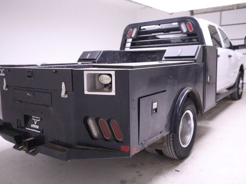 Used 2022 RAM 3500 Tradesman w/ Chrome Appearance Group image 5