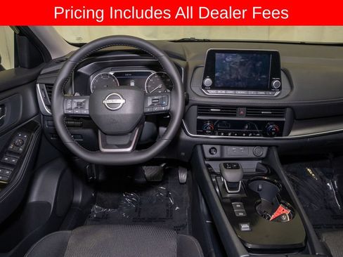 Certified 2026 Nissan Rogue SV FWD image 7