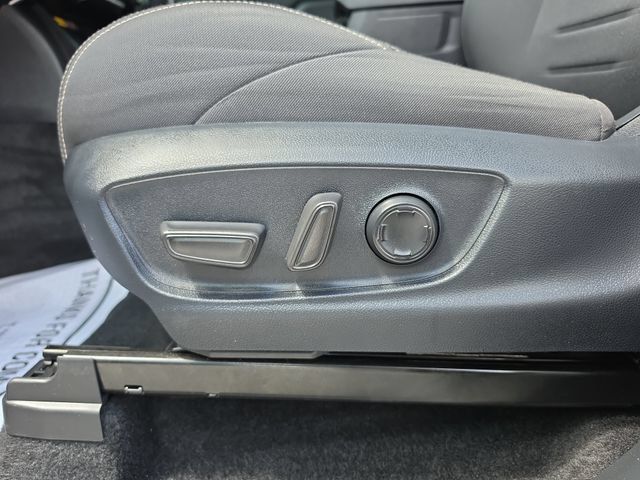 Used 2024 Toyota Tacoma TRD Sport w/ TRD Sport Upgrade Package RWD image 18