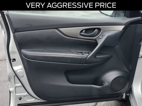 Used 2021 Nissan Rogue Sport S AWD/4WD image 22