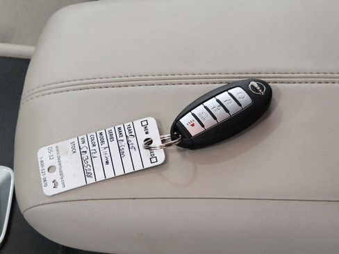 Used 2025 Nissan Altima 2.5 SV FWD image 55