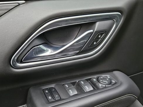 Used 2021 GMC Yukon SLT w/ SLT Luxury Plus Package image 24