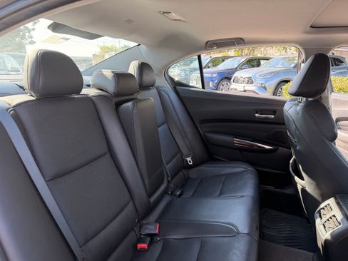 Used 2017 Acura TLX w/ Technology Package FWD image 11