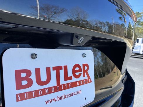 Used 2022 Jeep Grand Cherokee Limited w/ Luxury Tech Group II image 12