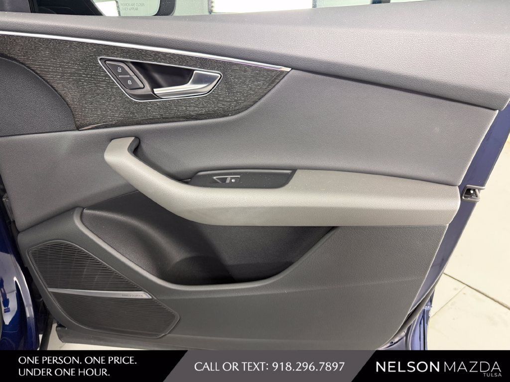 Used 2019 Audi Q8 Prestige AWD/4WD image 46