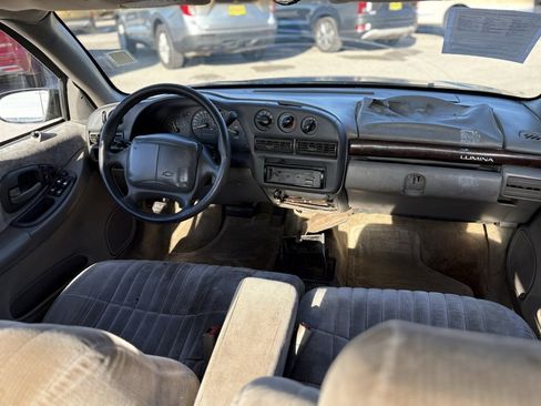 Used 2001 Chevrolet Lumina Base w/ Preferred Equipment Group image 10