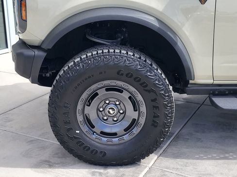 Used 2025 Ford Bronco Badlands AWD/4WD image 8
