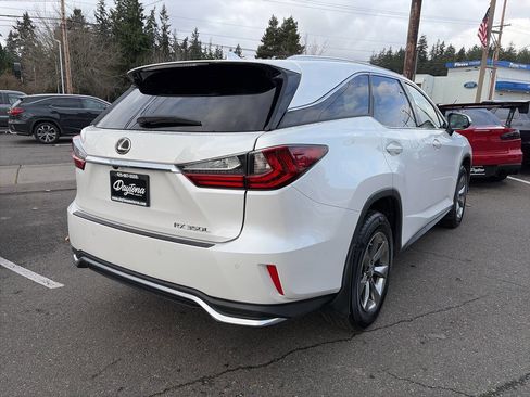 Used 2019 Lexus RX 350L Premium w/ Premium Package image 12