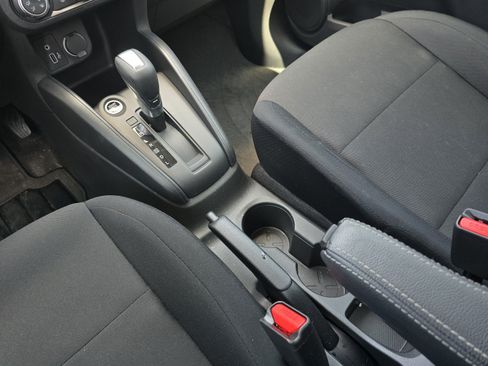 Certified 2025 Nissan Kicks Play S FWD image 17