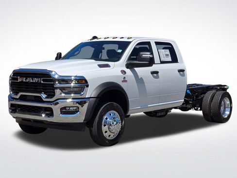 New 2026 RAM 5500 Tradesman w/ Chrome Appearance Group AWD/4WD image 2