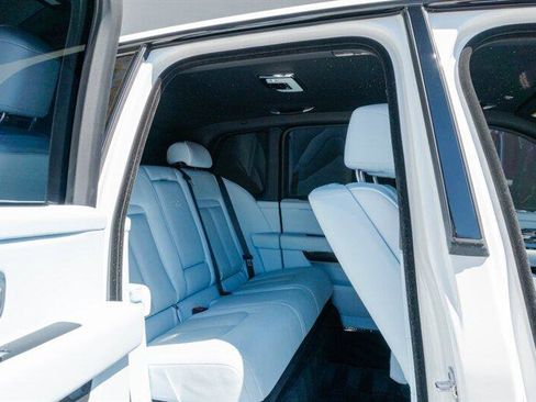 Used 2024 Rolls-Royce Cullinan Black Badge image 78