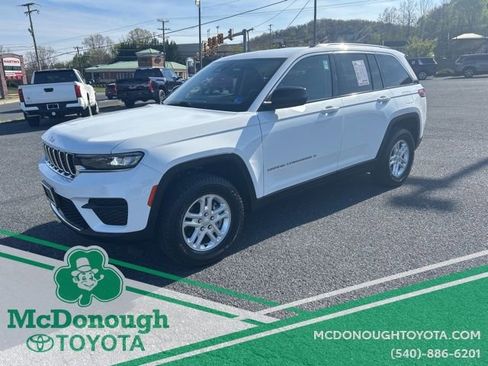 Used 2022 Jeep Grand Cherokee Laredo w/ Luxury Tech Group I image 1