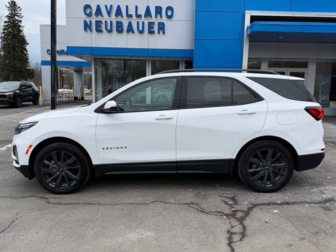 Used 2022 Chevrolet Equinox RS w/ RS Leather Package image 8