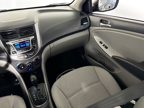 Used 2015 Hyundai Accent GLS FWD image 27