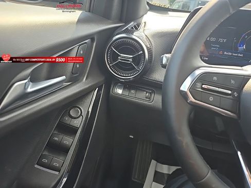 Used 2026 Chevrolet Equinox LT FWD image 14