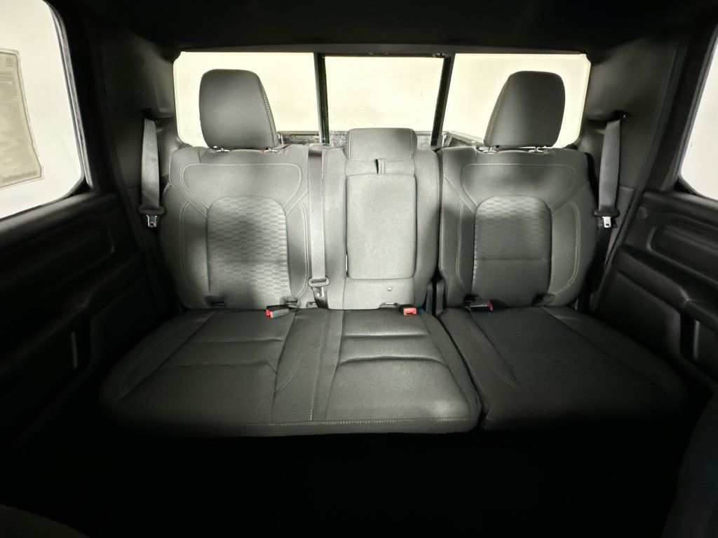New 2026 RAM 1500 Express AWD/4WD image 10