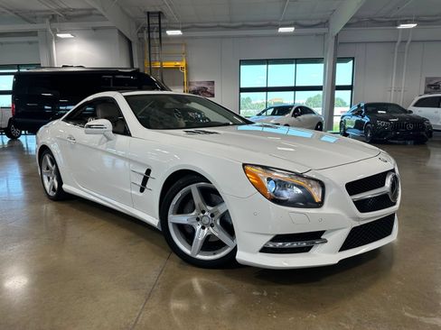 Used 2016 Mercedes-Benz SL 550 image 2