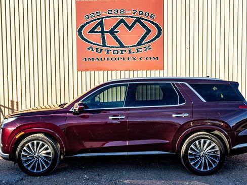 Used 2024 Hyundai Palisade Calligraphy image 7